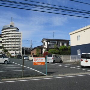 湖山町南５丁目小山駐車場