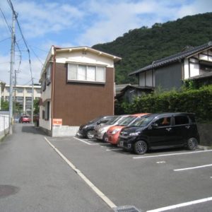 東町久松駐車場
