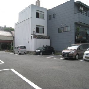 瓦町盛田駐車場